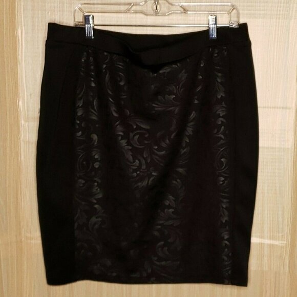 Soho Apparel Womens Knit Skirt With Floral Pattern XL - Picture 1 of 5